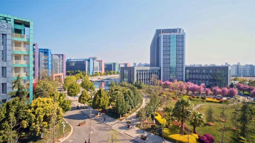 知名企業(yè)紛紛&ldquo;要人&rdquo;，這所70年職校的秘訣在哪？