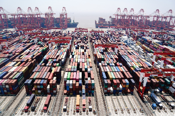 防疫不懈　生產(chǎn)不停&mdash;&mdash;上海國際航運中心保穩(wěn)保暢一線觀察