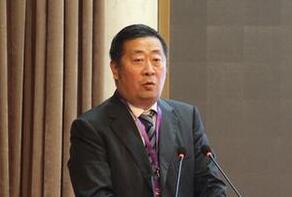 李鋒: 堅(jiān)持&ldquo;科技創(chuàng)新、制度創(chuàng)新兩輪驅(qū)動&rdquo;