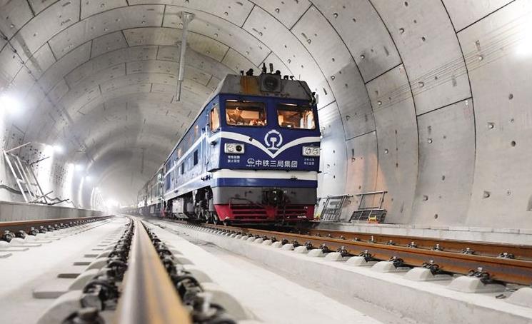 百年&ldquo;筑夢&rdquo;　京張高鐵實現(xiàn)全線軌道貫通